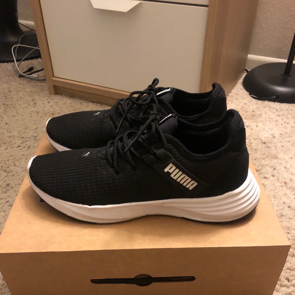 Pumas size 8